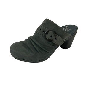 Dansko Nadine Grey Suede Mules Clogs Shoes Size 9 Buckle & Studs NWOB